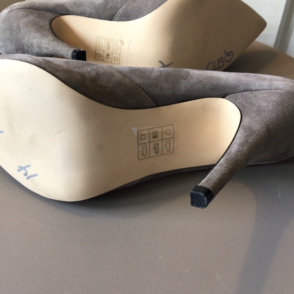 NWOT Aldo Suede Booties - Picture 4 of 4